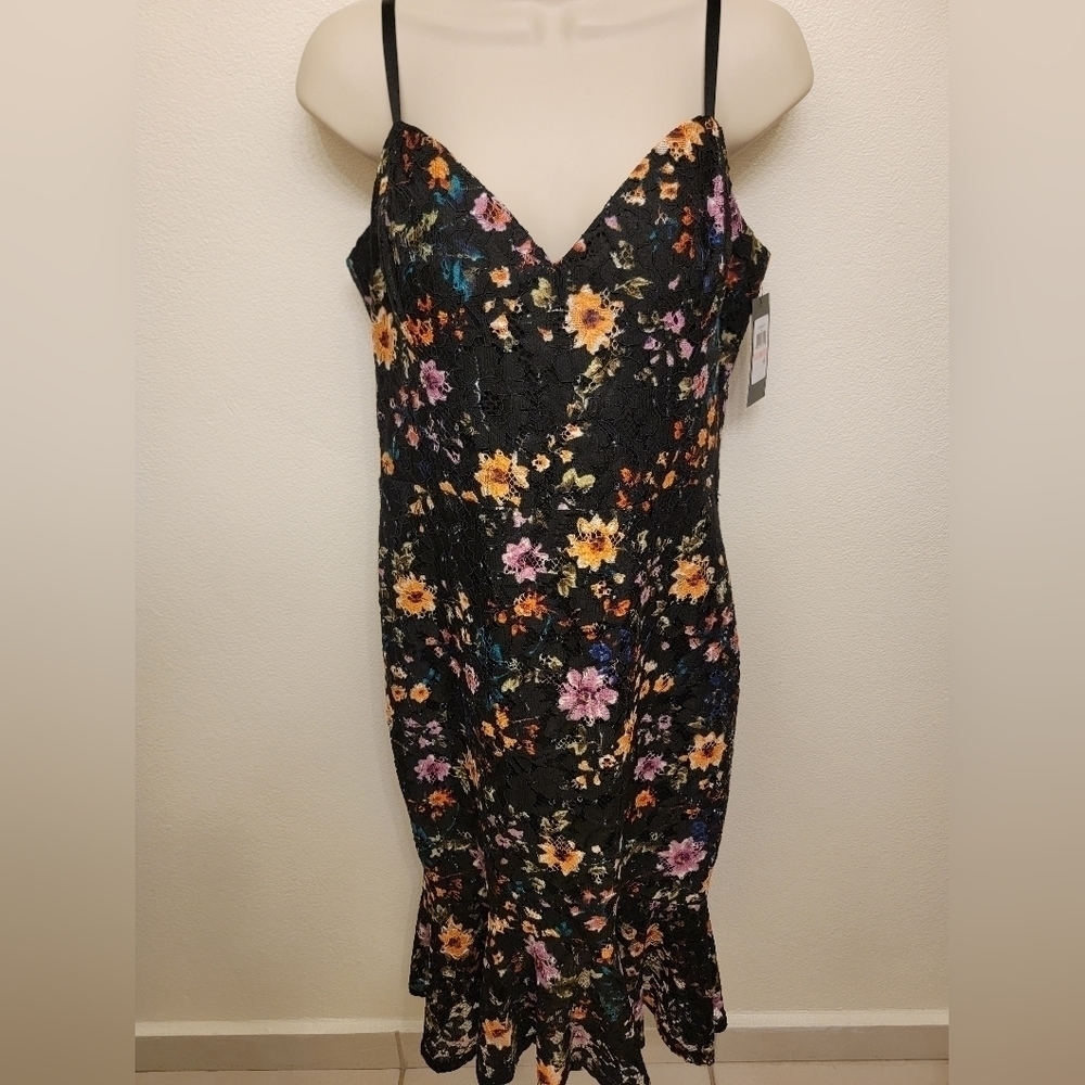 NWT Guess Ladies Trumpet Dress